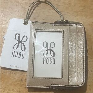 NWT! HOBO Leather Card Holder Vintage Hide, Parchment